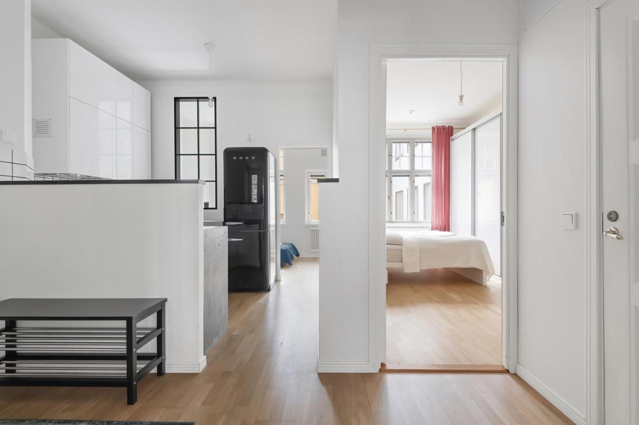 Wehost Fabulous 2Br In Prestigious Punavuori @Iso Roobertinkatu 26 Helsinki Dış mekan fotoğraf