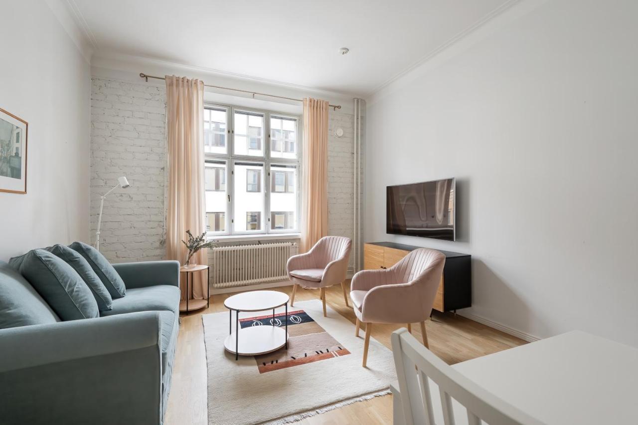 Wehost Fabulous 2Br In Prestigious Punavuori @Iso Roobertinkatu 26 Helsinki Dış mekan fotoğraf