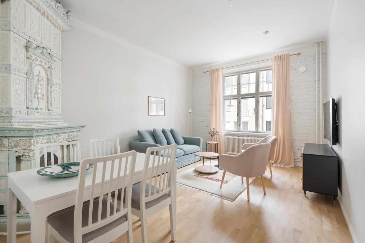 Wehost Fabulous 2Br In Prestigious Punavuori @Iso Roobertinkatu 26 Helsinki Dış mekan fotoğraf